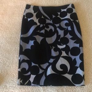 Beautiful Ann Taylor Black/Periwinkle fitted Skirt